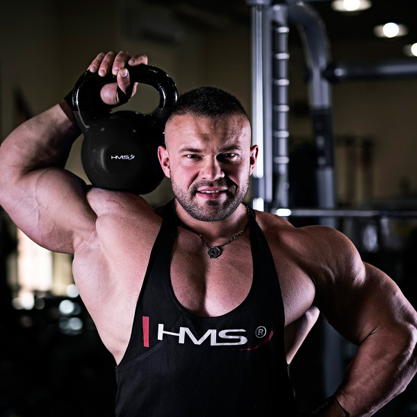 BLACK KETTLEBELL AUS GUSSEISEN MIT VINYLBESCHICHTUNG HMS