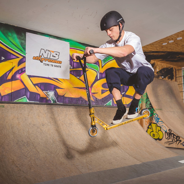 HS202 PRO BLACK-GOLD STUNT SCOOTER NILS EXTREME