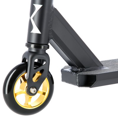 HS100-6 BLACK-GOLD STNT SCOOTER NILS EXTREME