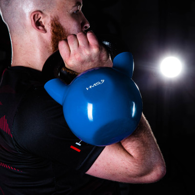 BLUE KETTLEBELL AUS GUSSEISEN MIT VINYLBESCHICHTUNG HMS