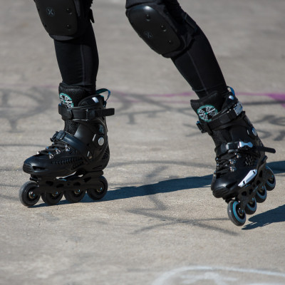 SCHWARZ GRÖßE 43 SLALOM INLINER NILS EXTREME